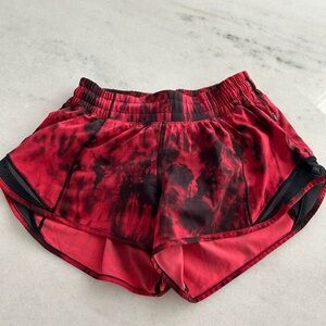 Lululemon Hotty Hot shorts